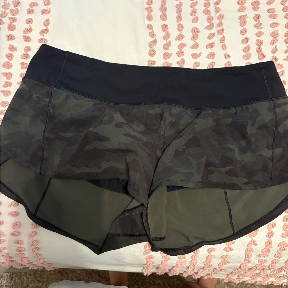 Women's Camo Lulu Shorts
